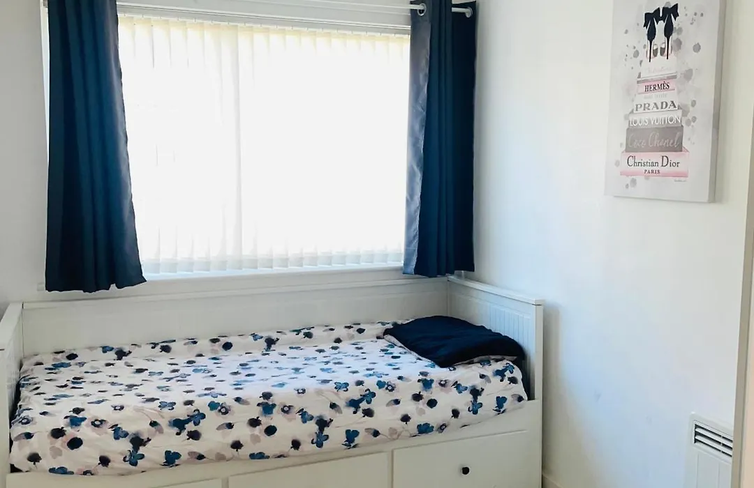 Modern 2-Bed - City Centre Apartment-1